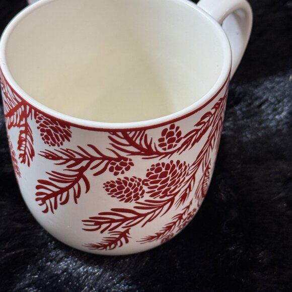 Bee & Willow Vail Pine Mugs Red & Green Pinecones Branches - Set of 4 - Picture 3 of 9